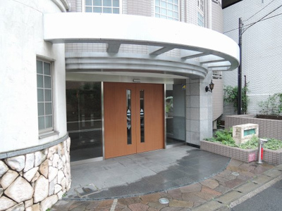 【エントランス】 | 日神デュオステージ本牧 | JR根岸線「山手」駅徒歩23分！みなとみらい線「元街・中華街」駅バス8分「小港」停徒歩4分の2路線2駅利用可能！