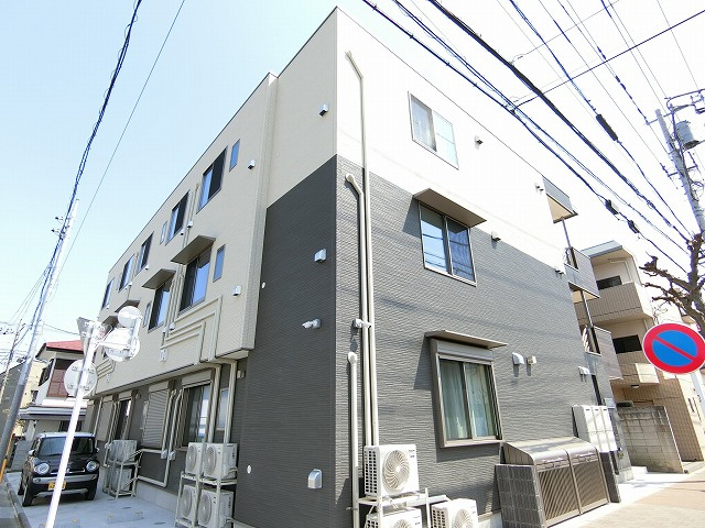 ラフォルテ福生の外観