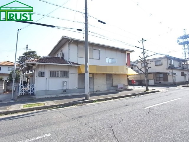 神戸市西区竜が岡　店舗付住宅の外観