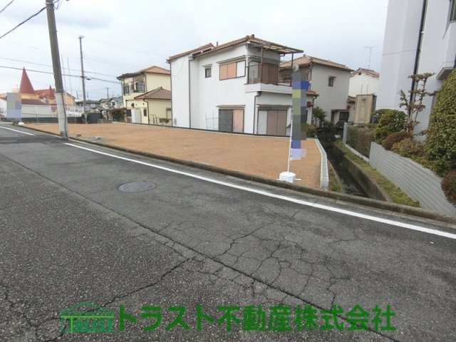 明石市魚住町西岡　土地の前面道路含む現地写真