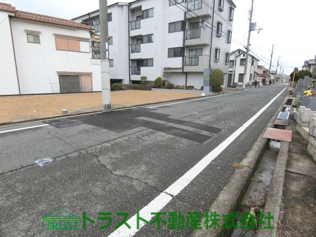 明石市魚住町西岡　土地の前面道路含む現地写真