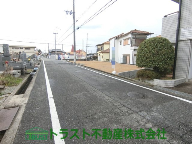 明石市魚住町西岡　土地の前面道路含む現地写真