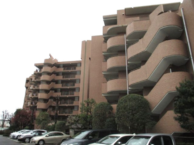 コスモ津田沼グレイスシティＡ棟５階　船橋市飯山満町２丁目　中古マンション　リフォーム済　明るい角部屋の外観|開放感の有るルーフバルコニ―付き　