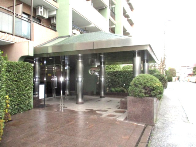 コスモ津田沼グレイスシティＡ棟５階　船橋市飯山満町２丁目　中古マンション　リフォーム済　明るい角部屋のエントランス|毎日通るエントランスはこのようになっています