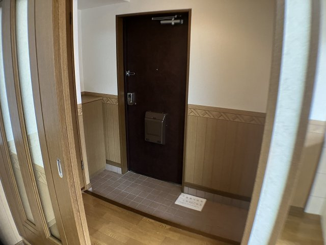 リバティ青山の玄関