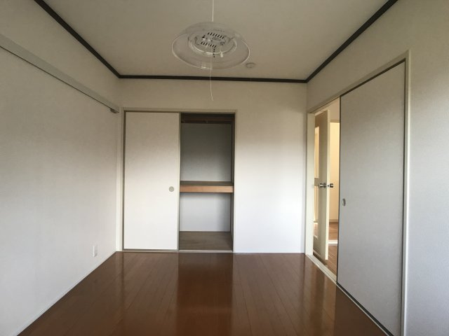 クリーム色のSunnySpotの収納|収納スペースも充実しています