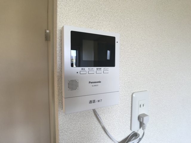 クリーム色のSunnySpotの設備|モニター付きインターホン