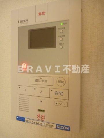 リブリ・おおさか鴫野　BRAVI不動産のセキュリティ|【リブリ・おおさか鴫野】モニター付きインターホンです