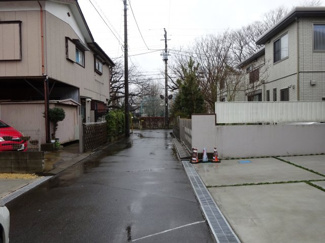 【前面道路含む現地写真】