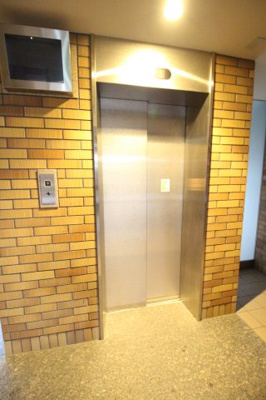 【その他共用部分】 | コーティアス阿倍野 | エレベーターに、防犯カメラ完備