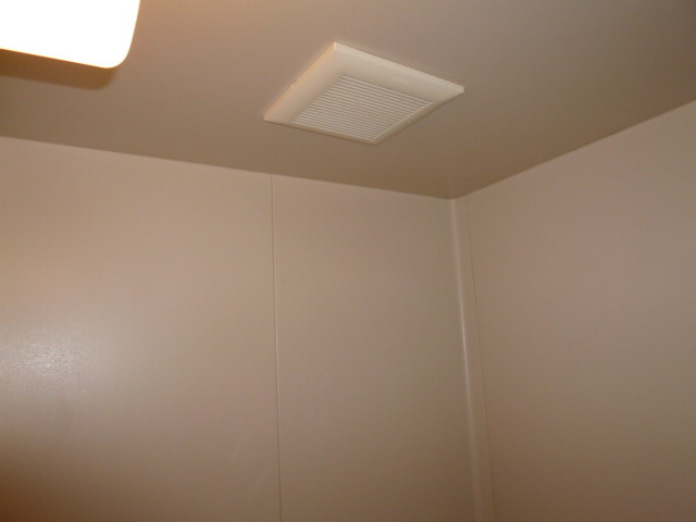 ニューシティエクシードＣの浴室|換気扇