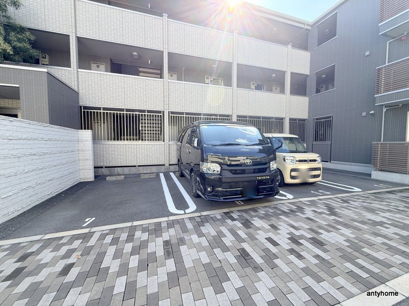 セントラルヴィレッジA棟の駐車場
