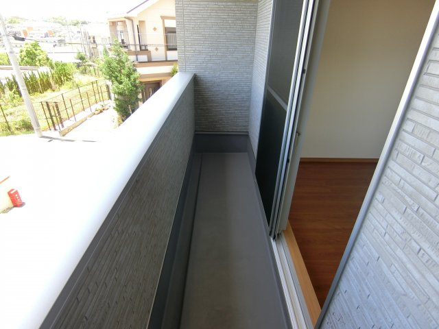 伏山貸家のバルコニー