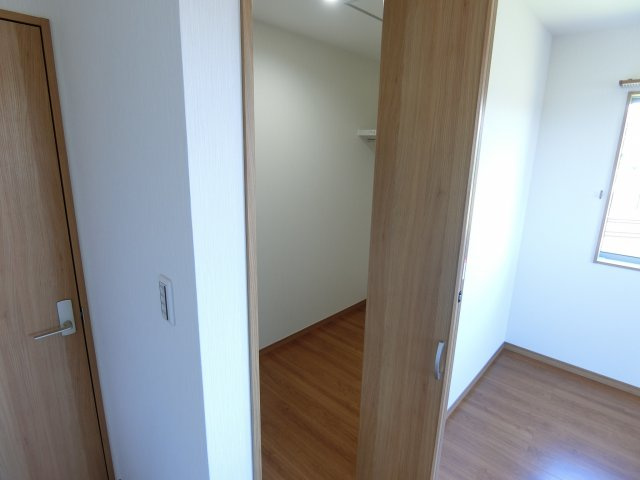 伏山貸家の収納