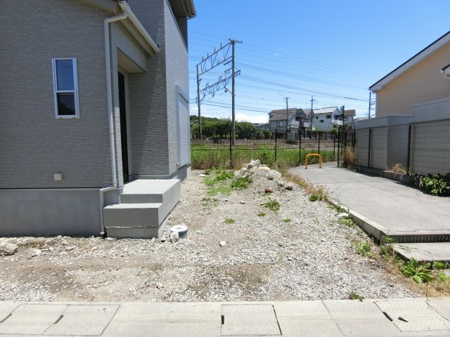伏山貸家の駐車場