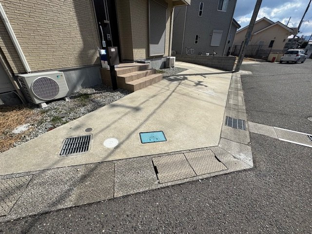 伏山貸家のエントランス