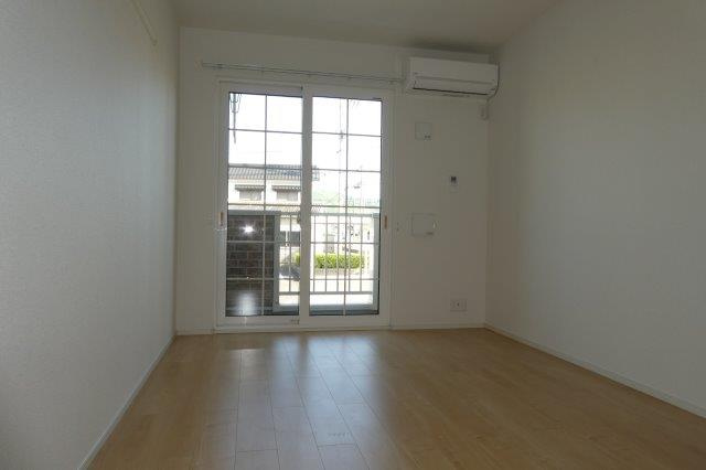 チェリーフレグランスの居間・リビング|洋室