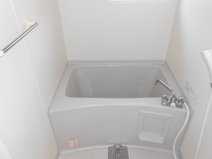 ジュネスⅣの浴室