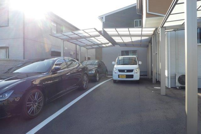 倉敷市福島の一戸建ての駐車場|屋根付き駐車場（１台分）