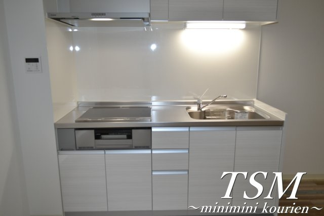 クリエオーレ萱島東のキッチン|ＩＨシステムキッチン