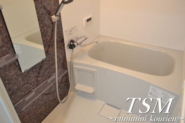 クリエオーレ萱島東の浴室|浴室乾燥暖房機能付き