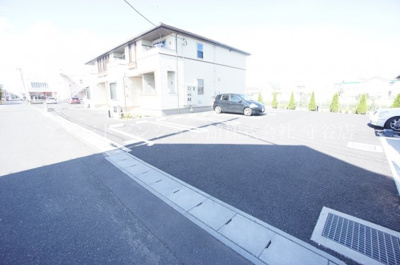 【駐車場】 | ホーム　ウェイ