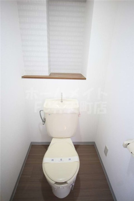 【トイレ】 | ハーモニー弁天 | 落ち着いた色調のトイレです