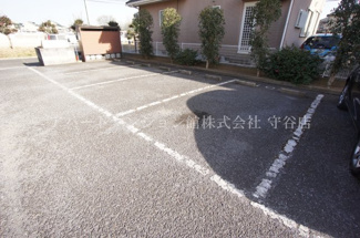 【駐車場】