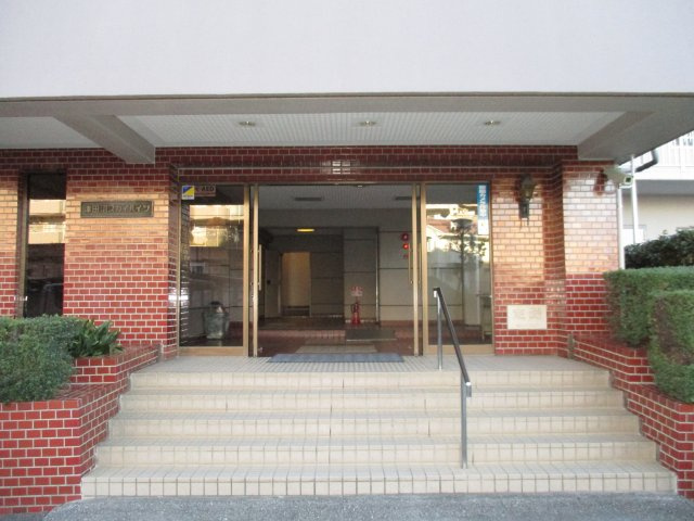 津田沼スカイハイツ１階　船橋市前原西４丁目　中古マンション　新規内装リフォームのエントランス|落ち着いたエントランスです