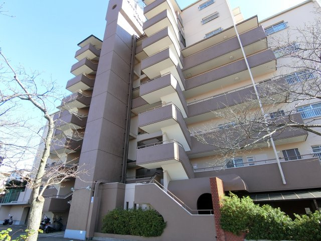 ネオハイツ垂水の外観|きれいなマンションです
