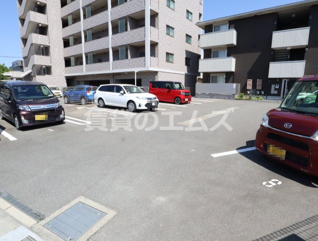 【駐車場】 | Ｄ－ｒｏｏｍ東那珂 | Ｄ－ｒｏｏｍ東那珂の駐車場