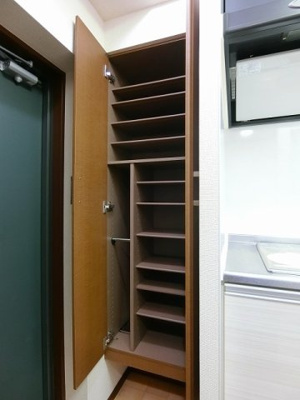 【玄関】 | サジテリアス・ワイ | シューズボックス付きで玄関がすっきり片付きます！お客様もスムーズにお出迎えできますね♪