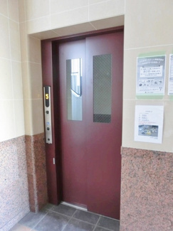 【その他共用部分】 | エレベーター付き！荷物の多い日や疲れた日でも、2階までラクラク上がれます☆