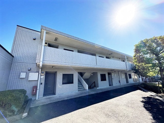 【外観】 | 楽器OK♪閑静な住宅地にある鉄筋コンクリート造4階建てマンションです！「新百合ヶ丘」駅にアクセス可能な最寄りバス停まで徒歩7分！