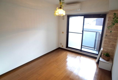 【寝室】 | ローテローゼ本山