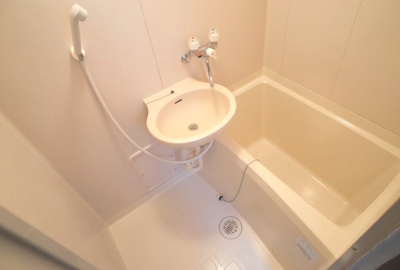 【浴室】 | ローテローゼ本山