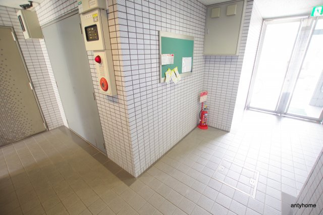 イズミパート10　仲介手数料無料のロビー