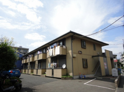 【外観】 | ミルフィーユ日吉 | 2沿線利用できる「日吉」駅より徒歩圏内！グリーンライン「日吉本町」駅からも徒歩8分！2駅2沿線利用可能で通勤・通学に便利な立地♪