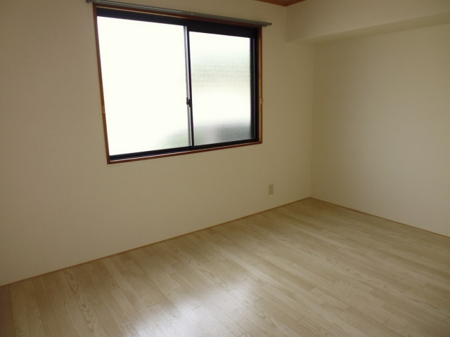 メゾン大津和の居間・リビング