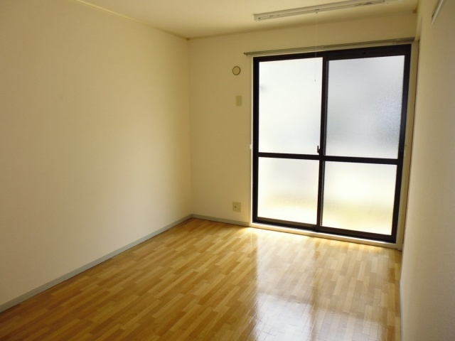 メゾン大津和の居間・リビング