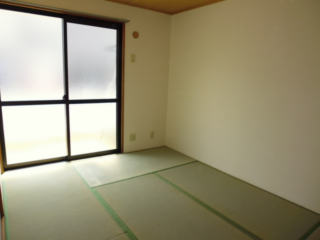 メゾン大津和の和室