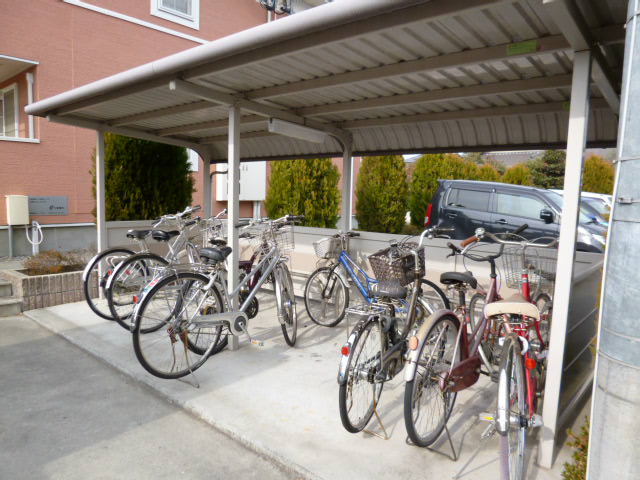 サニーローレルのその他共用部分|自転車置き場