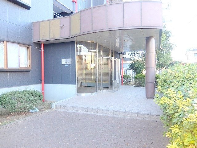 ポルシェ柏のエントランス