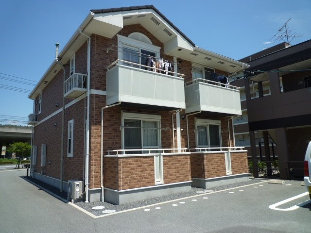 倉敷市三田のアパートの外観