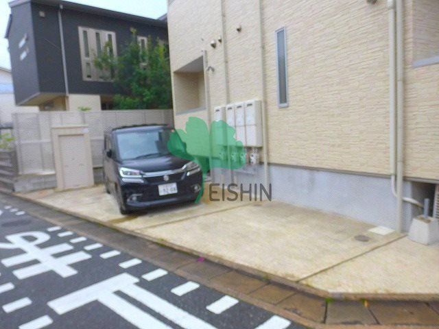 Grandtic サンメゾン大橋2(グランティックサンメゾン大橋2)の駐車場