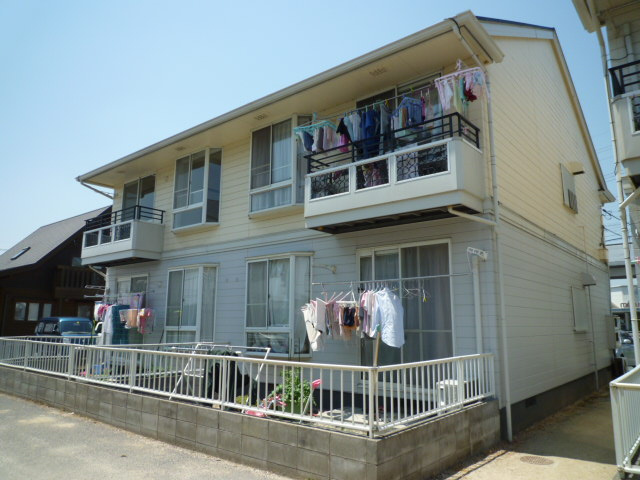 倉敷市上東のアパートの外観