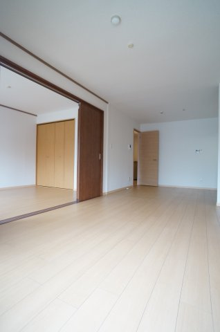 インペリアル中田の居間・リビング