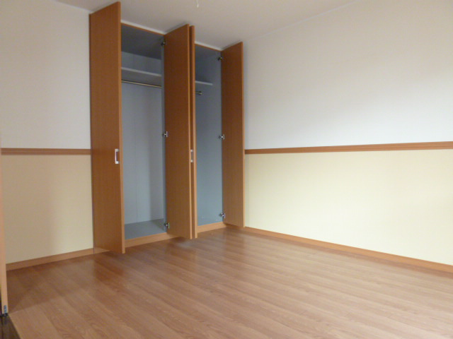 フレンドパーク・宙の洋室|６.１帖