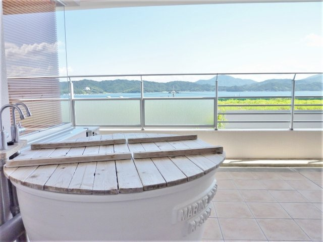 余暇を楽しむ絶好の場所！専用露天風呂付き♪３０を超える無料設備あり☆マリントピア天橋立１０号館の浴室|専用露天風呂