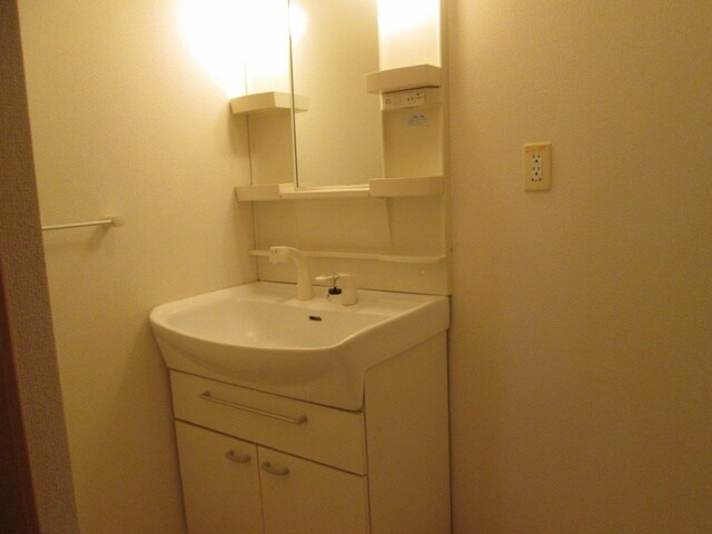 カーサ・グラードの独立洗面台